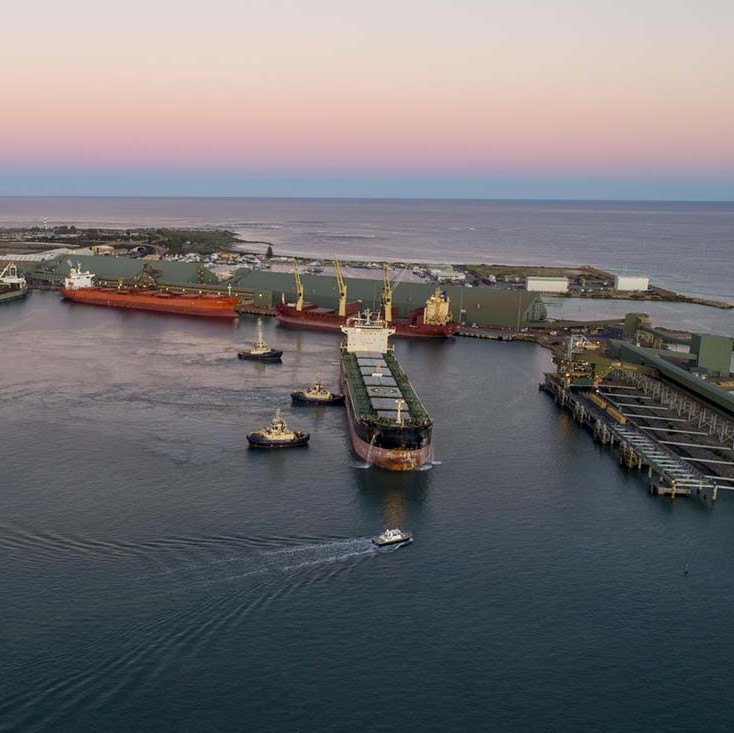 Box Full Harbour 3 Tugs 1 Pilot